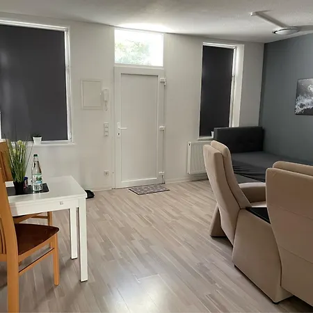 N72 Apartment *